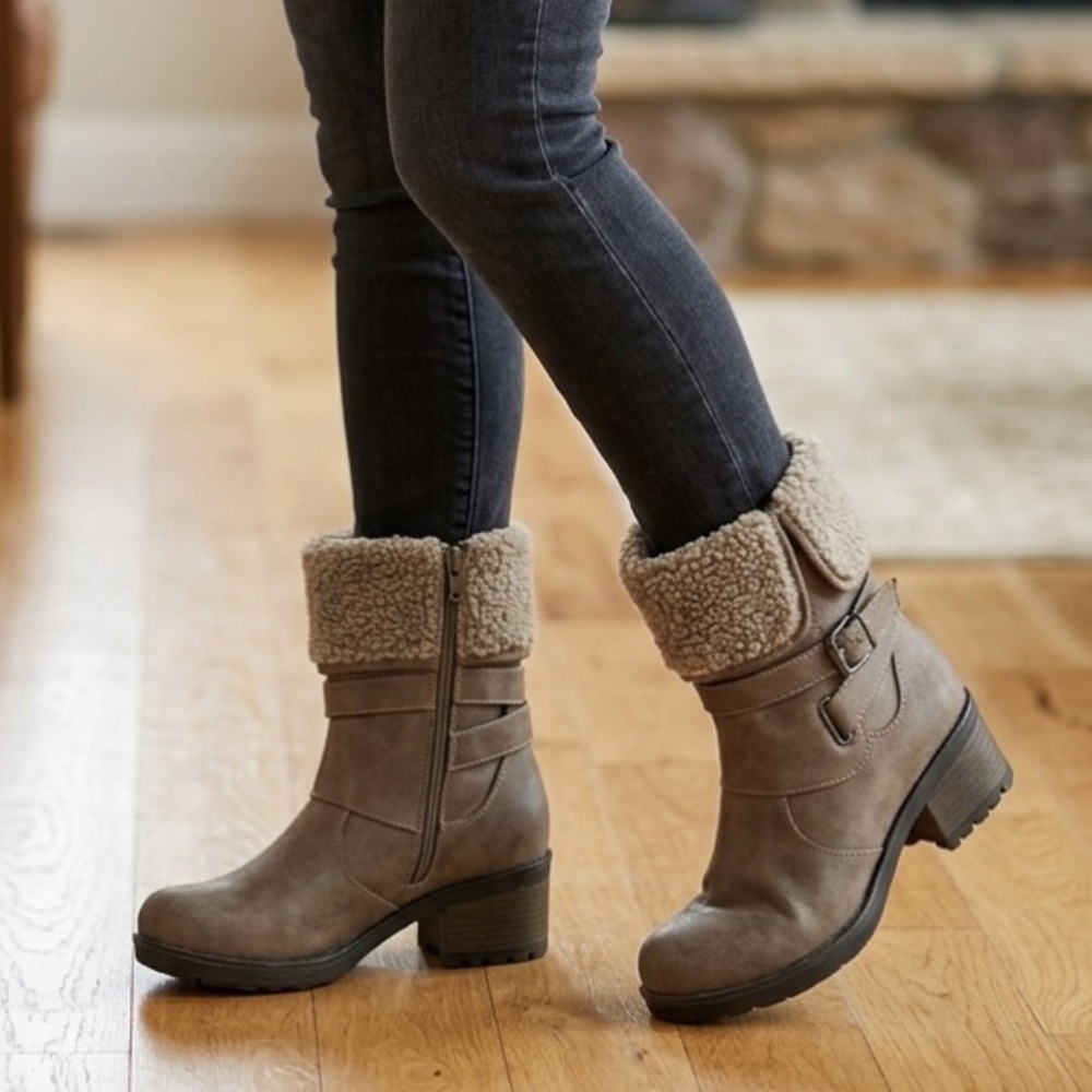 NWOT White Mountain Heeled Boots Taupe Sz 9